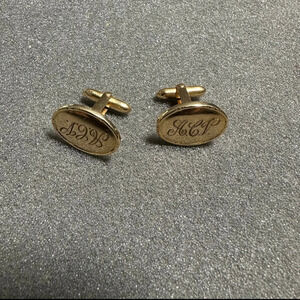 Vintage 14K Gold Filled Set Of Oval Bullet Back Cuff Links Engraved "A.C.V"